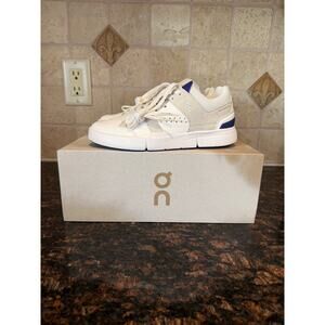 On Cloud The Roger Clubhouse "White/Indigo" SZ 5W/3.5M Brand New Sneakers